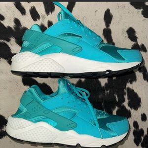 Nike Huarache Tiffany blue great condition!